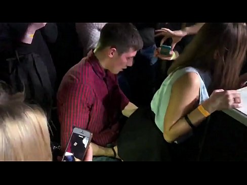 ❤️ Tunay na sex sa isang Russian nightclub. Ang 18-taong-gulang na batang babae na Ruso sa anus at puki ay nakipagkamay sa isang nightclub ❤ Porn video sa tl.mypornpics.ru ❌️